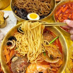 Wuli亲故·韩式炸酱面 User Photo