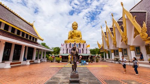 Wat Samphran