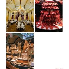 Les Grands Buffets User Photo