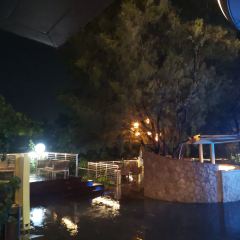 Yuanfang Dongshan Haijiaoshi Pub User Photo