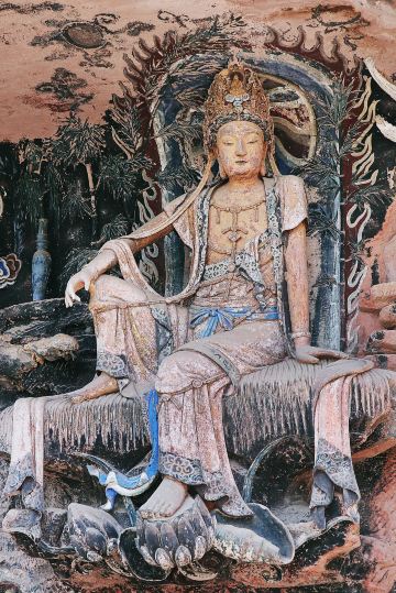 Pilu Cave Stone Carving Statue