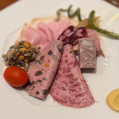 Elezo Gate User Photo