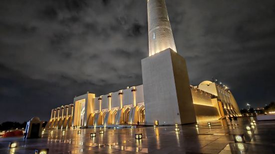 大家必须注意：卡塔尔国家清真寺的开放时间为每天上午08：00