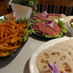 田村·酸汤鲜牦牛肉火锅(嘎玛贡桑店) User Photo