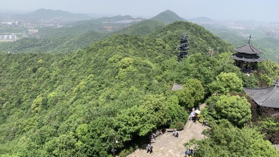 望宸閣海拔280米，高42米，是杭州城北的新地標。其建築採用