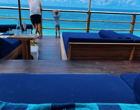 Sundays Beach Club