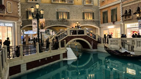 来澳门威尼斯人若没有试过泛舟于运河之上的滋味，就称不上到此地