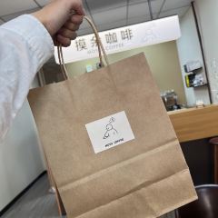 摸余咖啡店 User Photo