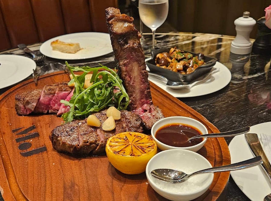 Michael Jordan's Steak House (Lapangan Terbang Antarabangsa