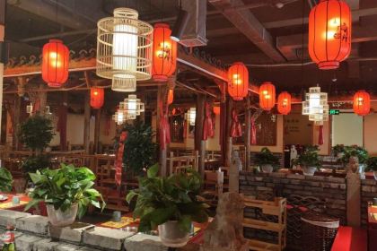 谭鸭血老火锅(贵德梨都广场店)