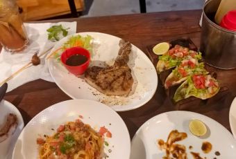 Naughty Nuri's Warung Seminyak user photo
