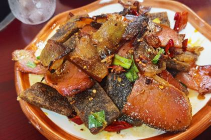 贵州风味鱼庄·土菜馆(梵净山店)