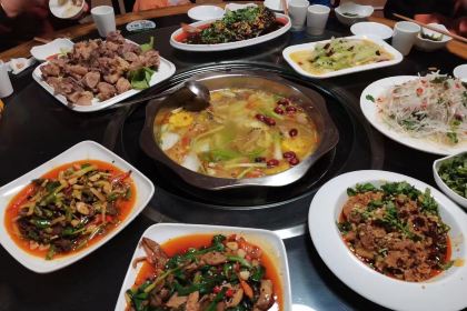 美轩古城牦牛肉汤锅