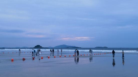 ：龙王头海滩平潭岛龙王头沙滩位于福建省平潭岛南部，是一处以细