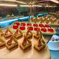 鄂尔多斯皇室国际酒店(万达广场王府井店)·四海汇海鲜自助餐厅 User Photo
