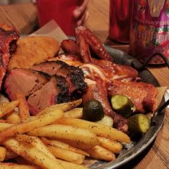 MOON VILLAGE美式慢烤(东方商业广场店) User Photo