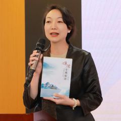 天空之城·全景旋转餐厅 User Photo