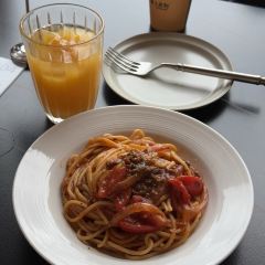 漓岸璞闲文旅酒店(阳朔西街漓江店)·上房野BISTRO·餐×酒×咖 User Photo