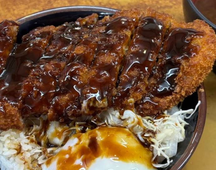 Katsudon Yoshibei Sannomiya Honten (Sannomiya, Kobe) - Restaurant