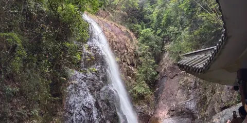 川龍瀑布