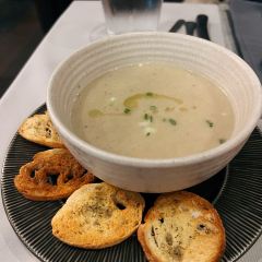 Le Khem Khong User Photo