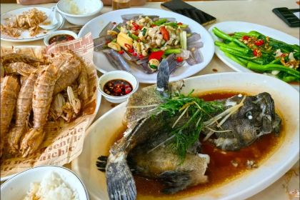 鲨渔港海鲜美食(广东路银滩店)