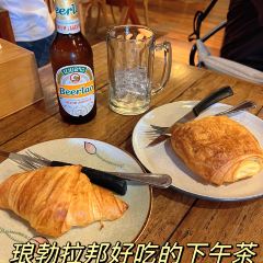 Le Banneton Café French Bakery User Photo