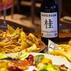 Antique & Music Bar Ggg張用戶圖片