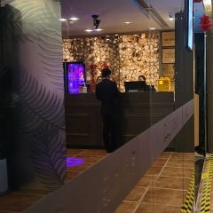 武汉二妃山庄湖畔花园酒店(光谷生物城科技会展中心店)·醉河鲜·非遗湖北菜 User Photo