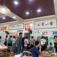 阿妈野生菌土鸡腊排骨·蒸汽石锅鱼 User Photo