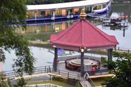 Qifengxiuxiandujiashanzhuang