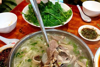 威龙羊肉馆