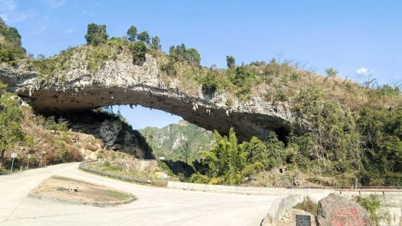 Jiangzhou Xianrenqiao Scenic Area