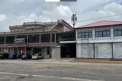 Squeezy Hot Pot Restaurant