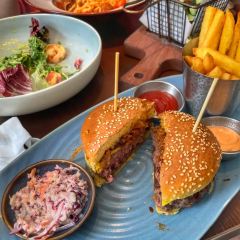 Bluefrog (Disney Town) User Photo