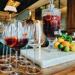 Panos The Steakhouse & Lounge 여행 사진
