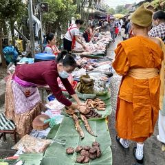Luang Prabang morning market User Photo