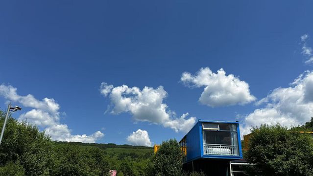 ao lun bu kan zi jia che ying di