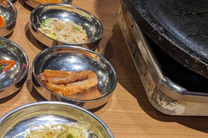 Tonchan Shin-Okubo betsu-kan