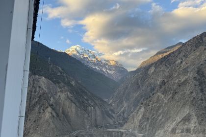 德钦布村迪吉康萨乡间民宿.餐厅