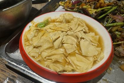 东北第一锹时尚手抓小海鲜(总店)
