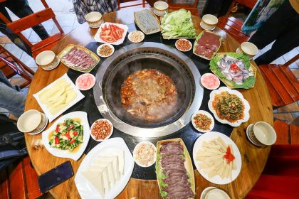 珍硒源·农家特色山庄