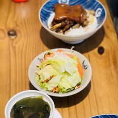 红猪卤肉饭(百联徐汇商业广场店) User Photo