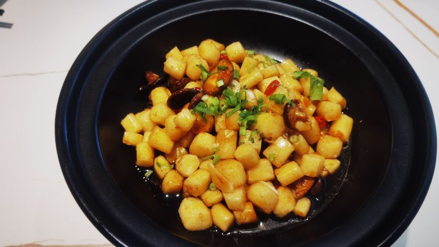 兰山手抓·开锅羊肉养生茶餐厅