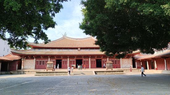 府文庙在泉州古城是一个重要的景点，也是游客较多的一个景点，这