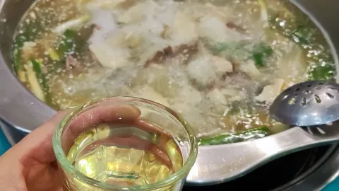 BAO XING XIAN HU SHI NIU ZA QING SHANG HUO GUO in 宝興