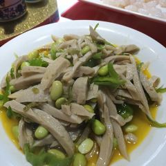 草棚棚張用戶圖片