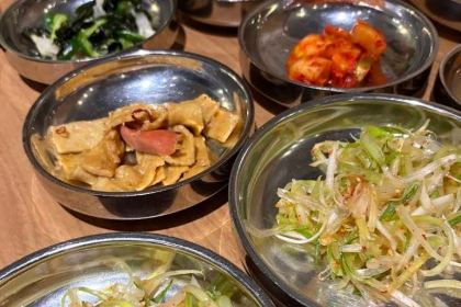 Tonchan Shin-Okubo betsu-kan