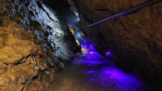 Moutai Town Shenlong Cave