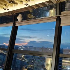 PALACE REVOLVE User Photo